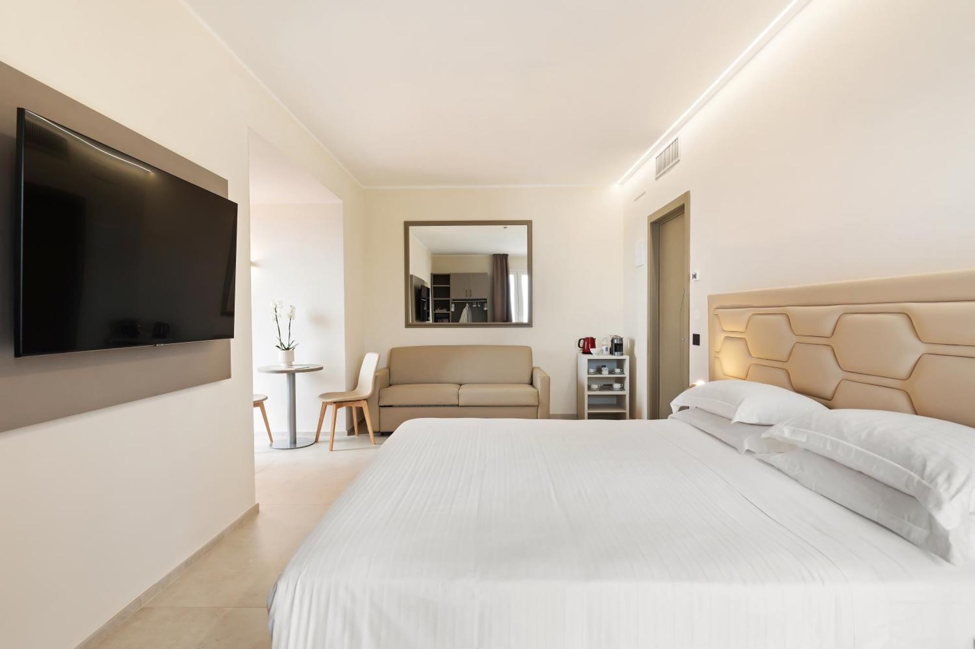Hotel Villa Domizia Порто Санто Стефано Екстериор снимка