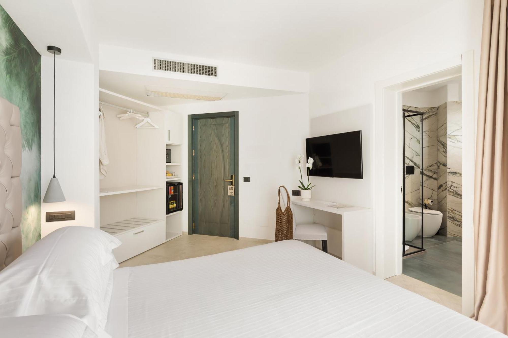 Hotel Villa Domizia Порто Санто Стефано Екстериор снимка